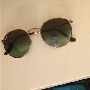 REAL rayban sunglasses- barely worn
